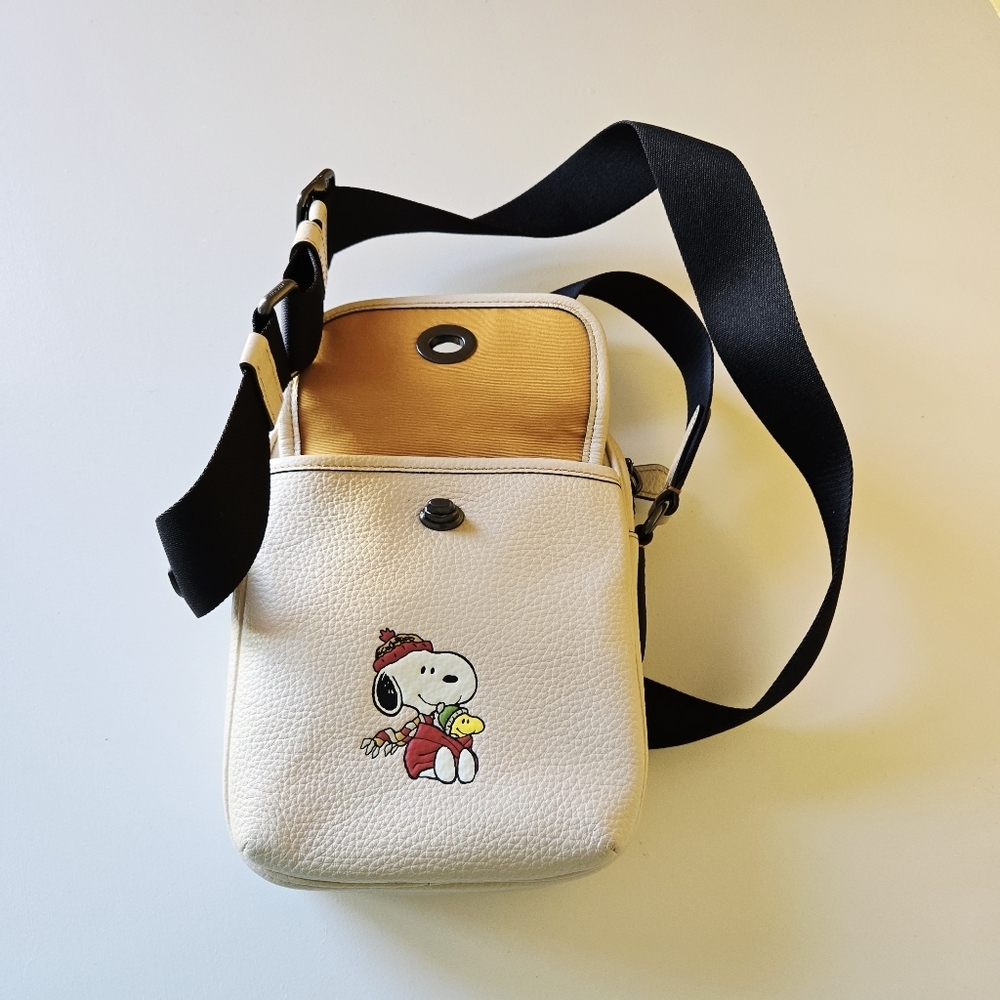 COACH CE613 X Peanuts Heritage Crossbody With Snoopy Motif Pebble Leather Bag - Picture 12 of 16